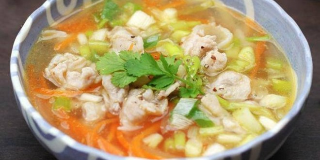 canh-ca-rot-thit-heo